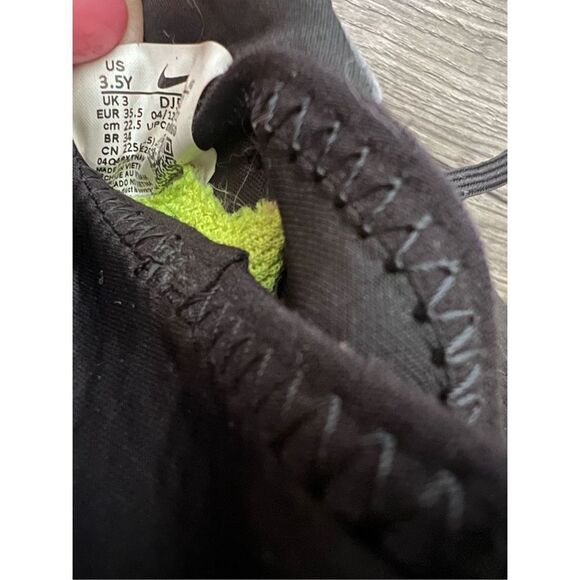 Nike Men's Multi-Ground Soccer Cleats size 3.5 - Picture 7 of 7